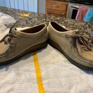 Wallabee men’s size 7 original Clark’s tan
